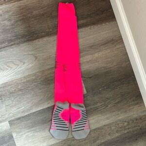 NWOT NIKE COMPRESSIONS SOCKS